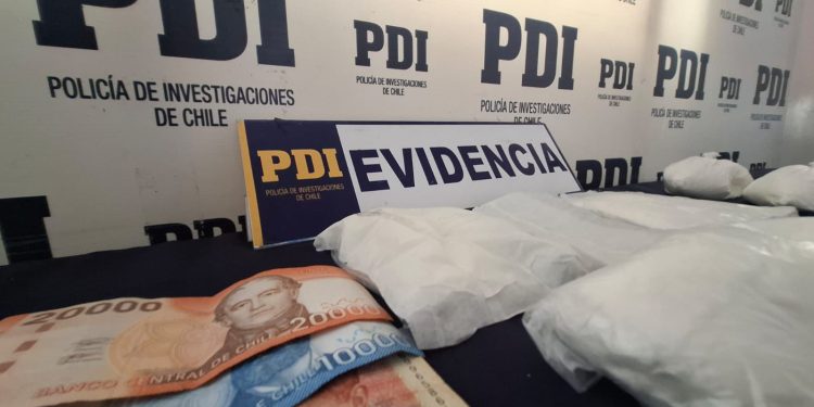 PDI Arica detuvo a imputada chilena por tráfico de drogas: intentaba ingresar al país en un taxi portando ketamina