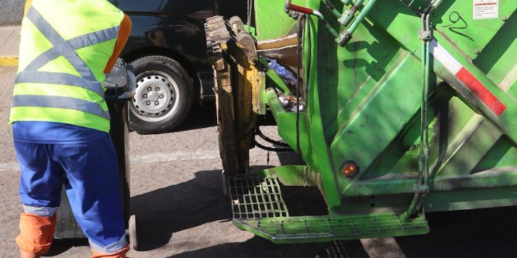 Municipalidad de Iquique informa ajustes en servicio de extracción de basura domiciliaria