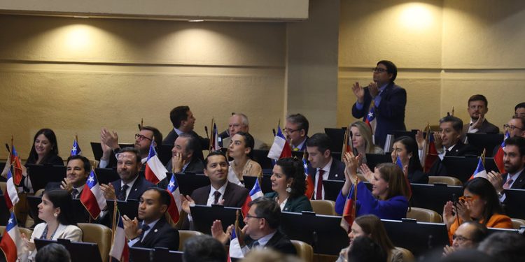 Cámara aprueba proyecto de “Escuelas Protegidas”