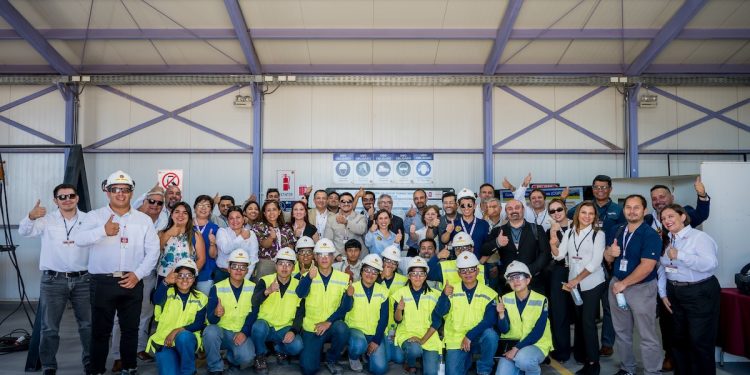 Vinculación con la industria fortalece formación técnico-profesional minera en Liceo de Pica
