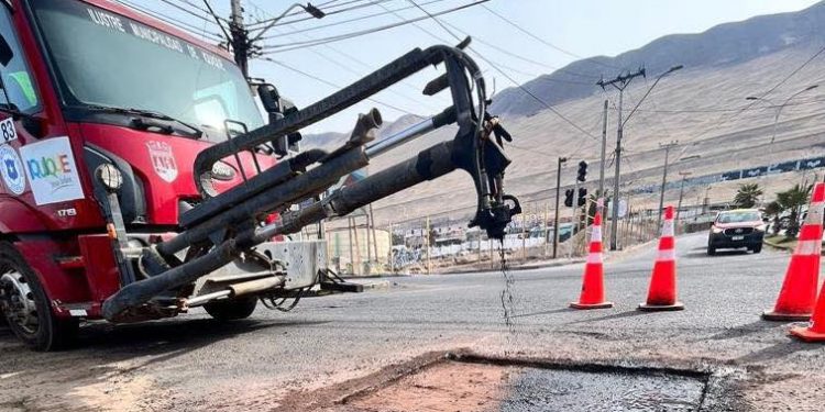 Camión «bacheador» de la IMI