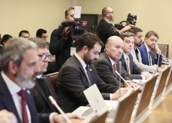 Ministro de Hacienda, Jorge Quiroz, destacó ingreso del proyecto de Reconstrucción Nacional al Congreso