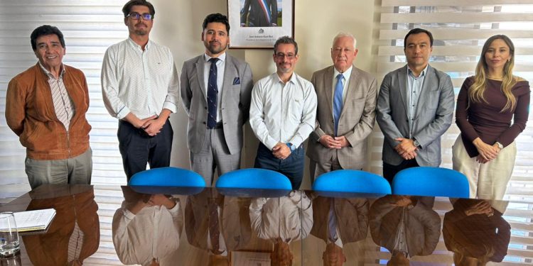 CChC Tarapacá y seremi de Vivienda acuerdan trabajar en conjunto para enfrentar déficit habitacional en la región