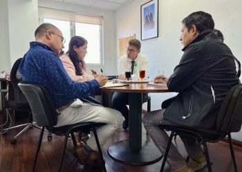 Reunión permite avanzar en soluciones para fortalecer el sistema eléctrico de Camiña