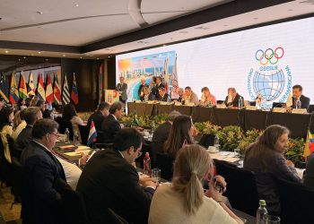 Iquique entrega informe sobre Juegos Suramericanos de Playa 2027 en Asamblea General de Odesur en Panamá