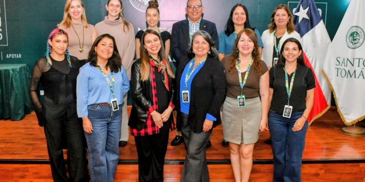 Santo Tomás Iquique impulsa liderazgo femenino en investigación y ciencia