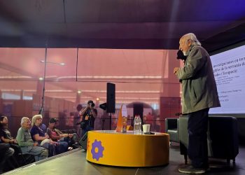 Integrantes del Comité Científico Geoglifos de Pintados protagonizan diálogo sobre patrimonio y ciencia en Puerto de Ideas