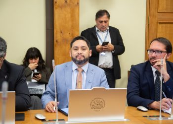 Diputado Carvajal solicitó mejorar conexión entre Iquique, Alto Hospicio y El Tamarugal y acelerar el proyecto de exAduana