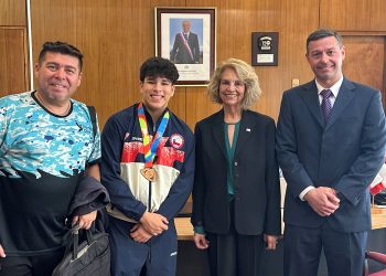 Medallista Suramericano Marco King recibió reconocimiento de autoridades regionales