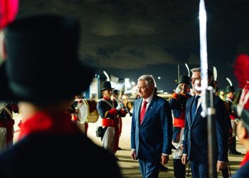 Presidente José Antonio Kast es recibido con Honores en su primera visita a Argentina