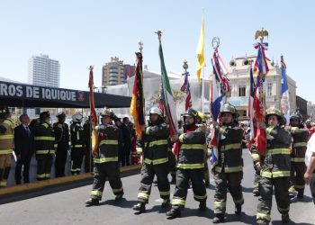 Municipalidad de Iquique otorga la mayor subvención histórica al Cuerpo de Bomberos: $270 millones