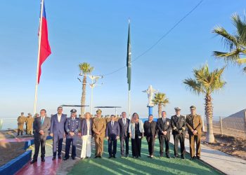 Con el izamiento del pabellón nacional Carabineros inicia actividades de su mes aniversario