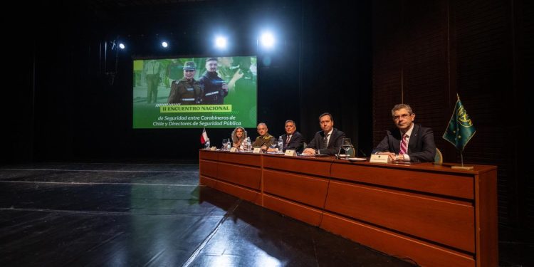 Segundo Encuentro Nacional entre Carabineros de Chile y directores de seguridad pública