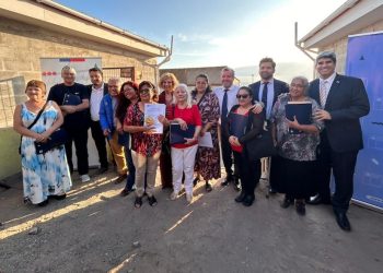18 familias de Iquique recuperan sus hogares tras 12 años del terremoto de 2014, en junta de vecinos “Elena Caffarena”
