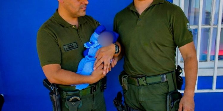 La vocación también da vida: Carabineros asiste parto de emergencia en María Elena