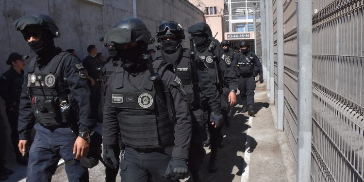 Operativo especial en cárcel de Alto Hospicio logra importante incautación de elementos prohibidos