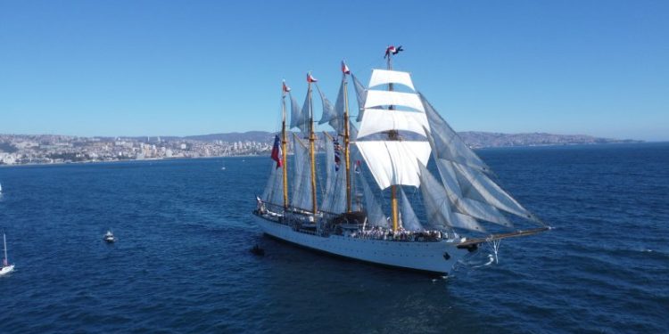 Buque Escuela “Esmeralda” inicia su 70° Crucero de Instrucción
