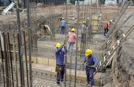 Desempleo se mantiene sobre el 8% en Chile: Experto advierte un nuevo piso estructural