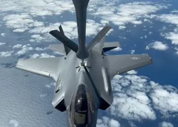 FACH realizó primer abastecimiento en vuelo a un F-35 de la USAF