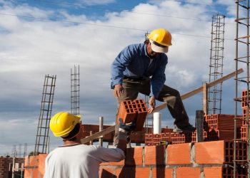 Este domingo comienza nueva reducción de jornada por Ley 40 Horas: ¿Cómo funciona y cuándo es la próxima rebaja?