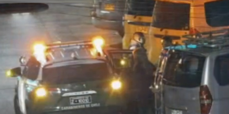 Mujer es sorprendida vendiendo drogas en el centro de Iquique