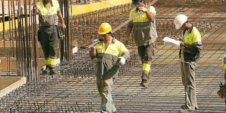 Reducción de las 42 horas: El desafío estratégico que redefine la productividad y el talento en Chile