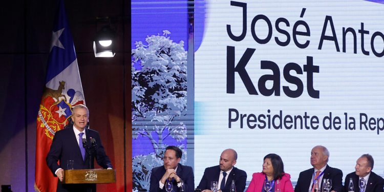 Presidente Kast endurece tono contra administración Boric en seguridad, empleo y gestión: «Fueron un desastre, nos dejaron destruidos»