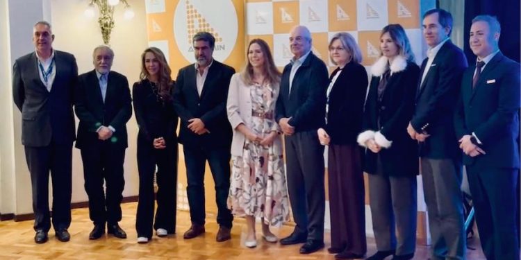 APRIMIN realizó con éxito su primer Club de la Minería Internacional en Argentina