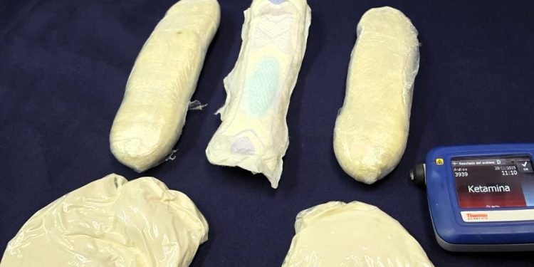 PDI Arica detuvo a dos imputadas chilenas por tráfico de drogas en Complejo Fronterizo Chacalluta