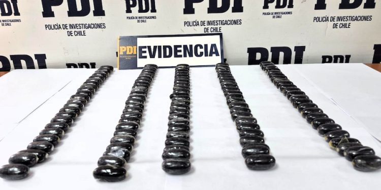 PDI detuvo a imputado con 118 ovoides con ketamina en polvo en aeropuerto