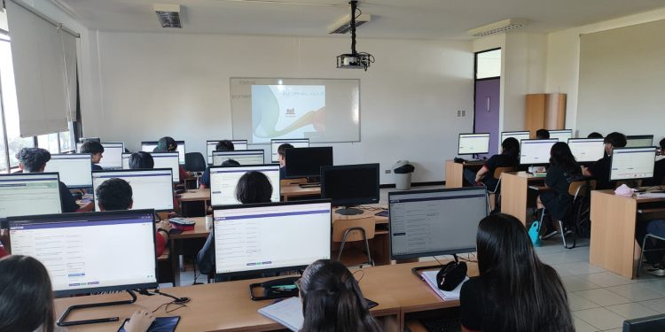 Universidad de Chile impulsa modelo para enfrentar desigualdad en el acceso a los cursos electivos del plan de formación diferenciada en enseñanza media