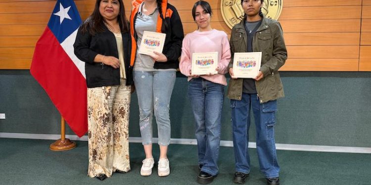 Memoria histórica del Trabajo Social en la Región de Arica y Parinacota marcó cierre de proyecto VcM de la UST