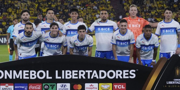 Universidad Católica-Barcelona por la Copa Libertadores: 20.30 horas