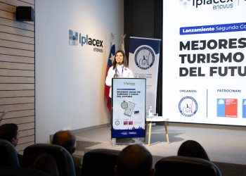 Feguitur e Iplacex buscan a los mejores guías de turismo de Chile