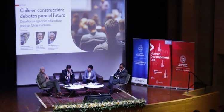 Mineduc ratifica plan para “restaurar imperio de la ley”: Denuncia “fraude social” en gratuidad y reforma exprés al Sistema de Admisión
