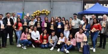 Con lanzamiento del libro “La Voz del Silencio: escritos de esperanza”, culminó taller literario “Tejiendo Vínculos” en el CCP de Iquique