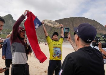 Iquiqueño Matías Díaz gana en Brasil fecha del Circuito Mundial de Bodyboard