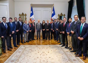 Ministro Campos encabeza jornada nacional de seremis con foco en riego, seguridad productiva y diversificación de mercados