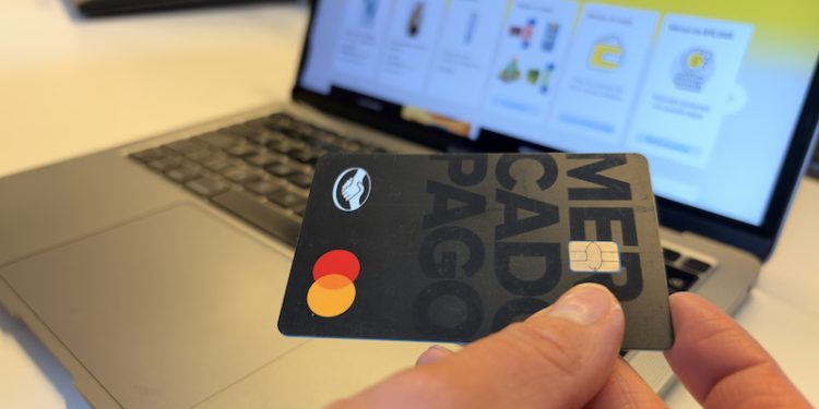 El comprador de último minuto domina el Cyber: Más de un tercio de las compras del último día se concentra al cierre del evento