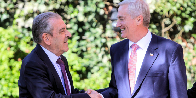 Presidente Kast designa a Eduardo Frei como embajador de Chile en Misión Especial