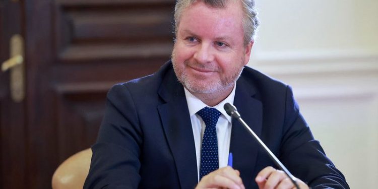 Senador Renzo Trisotti destaca la aprobación en general de proyecto que tipifica el ingreso clandestino como delito