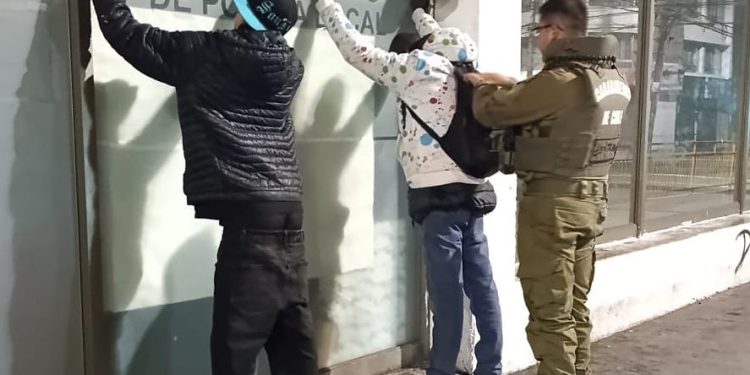 Carabineros detiene a nueve personas en operativo focalizado en el centro de Iquique
