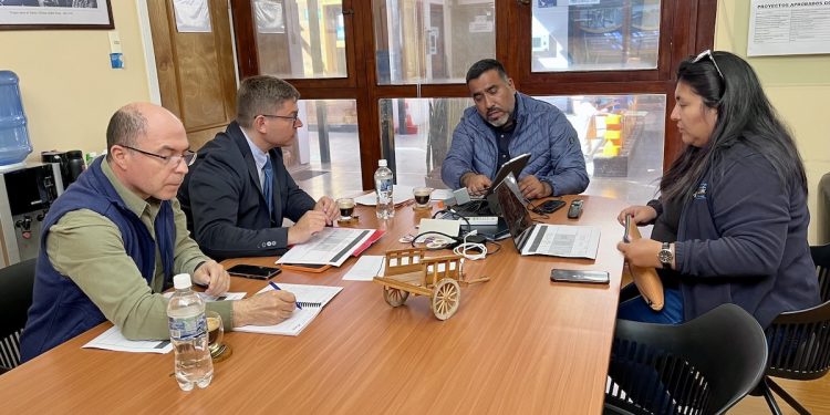 Autoridades abordan desafíos energéticos y proyectan nuevas iniciativas para el Tamarugal