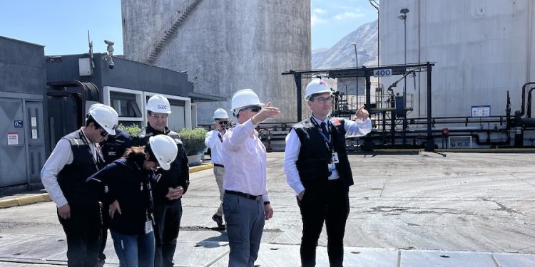 Autoridades verifican condiciones de seguridad de infraestructura critica en Iquique