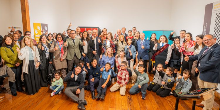 A jugar, descubrir y sorprenderse con exposición interactiva del MIM en Sala de Arte Casa Collahuasi