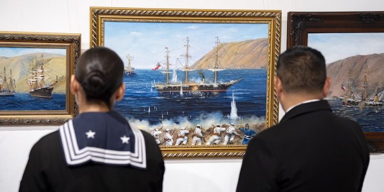 Exposición naval en Sala de Arte Casa Collahuasi reunió a miles de visitantes en jornada especial el 21 de Mayo