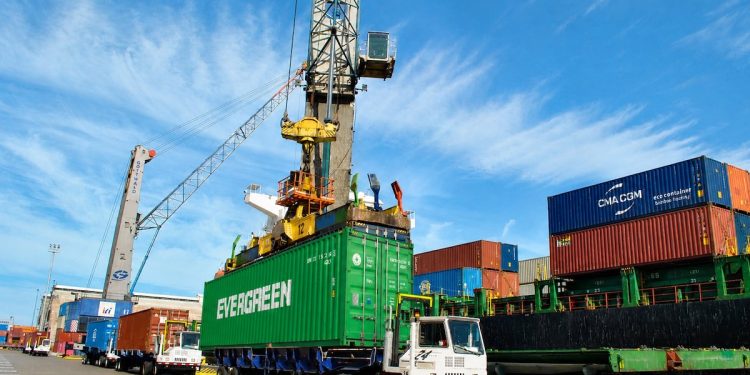 ITI refuerza su rol estratégico con la integración de Evergreen al Servicio Chancay Express