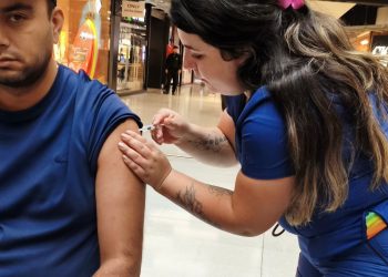 SSA reitera llamado de anticiparse al peak de las enfermedades de invierno acudiendo a vacunarse