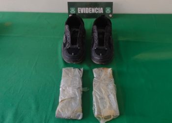 Can policial Kira detecta más de un kilo de ketamina oculto en zapatillas