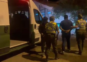 Carabineros incautó 180 pares de zapatillas falsificadas en control carretero en Pozo Almonte